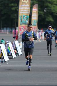 BIB: 0800
                            <button type="button" onclick="openModal(5247165)" class="btn btn-primary btn-sm float-right btn-popup" data-toggle="modal" data-target=".modal-high-quality">
                        <i class="fas fa-shopping-cart"></i> Add to Cart
                    </button>
                                            <button type="button" onclick="isThisMe(5247165, true)" class="btn btn-success btn-sm float-right btn-popup btn-isme hidden" data-toggle="tooltip" data-placement="bottom" title="นี่คือรูปของคุณใช่ไหม คลิกที่นี่เพื่อเอาเข้าอัลบั้ม">
                        <i class="fas fa-plus"></i> Add to album
                    </button>
                    <button type="button" onclick="isThisMe(5247165, false)" class="btn btn-warning btn-sm float-right btn-popup btn-isnotme hidden">
                        <i class="fas fa-ban"></i> Remove from album
                    </button>